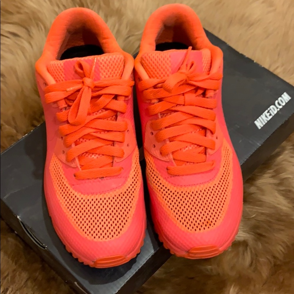 Custom Nike - Picture 4 of 8